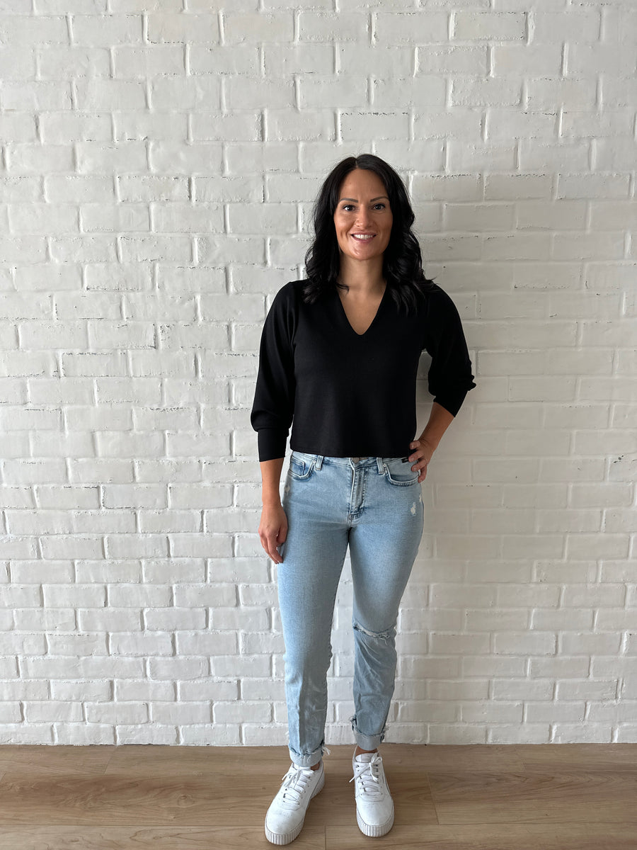 Ally Cropped Sweater in Black