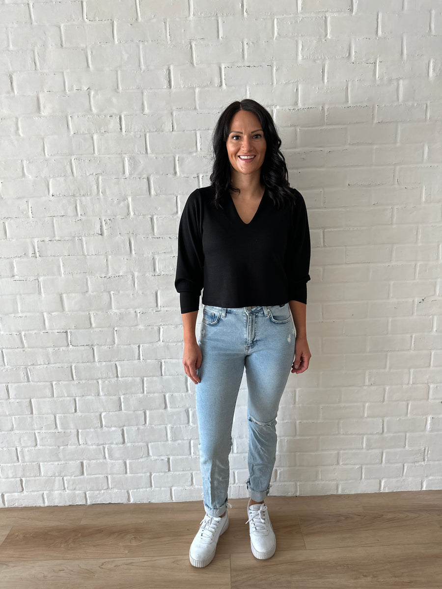 Ally Cropped Sweater in Black