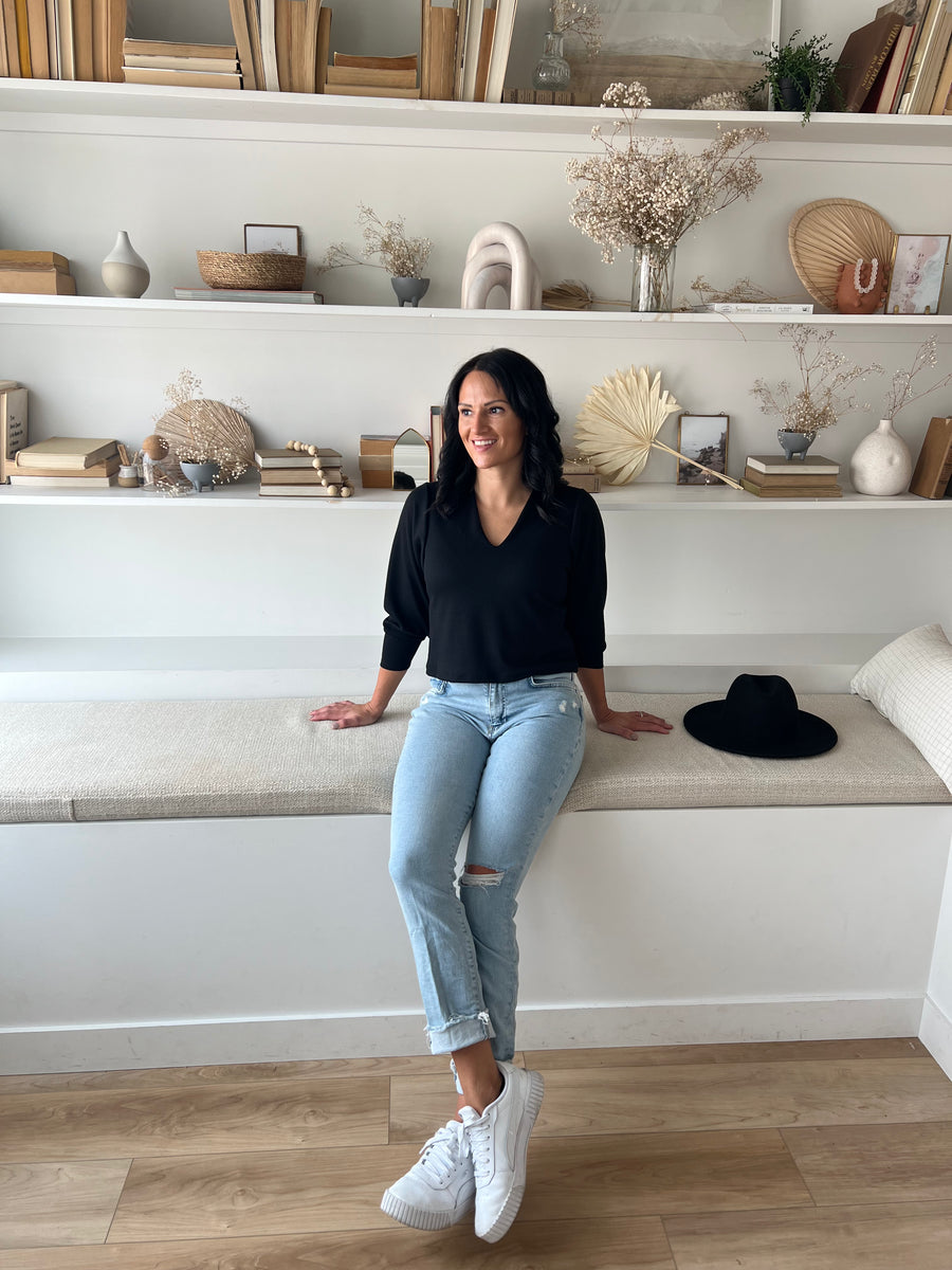 Ally Cropped Sweater in Black